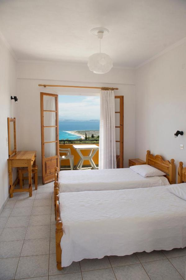 Pansion Laertes Apartment Tsoukaladhes Room photo