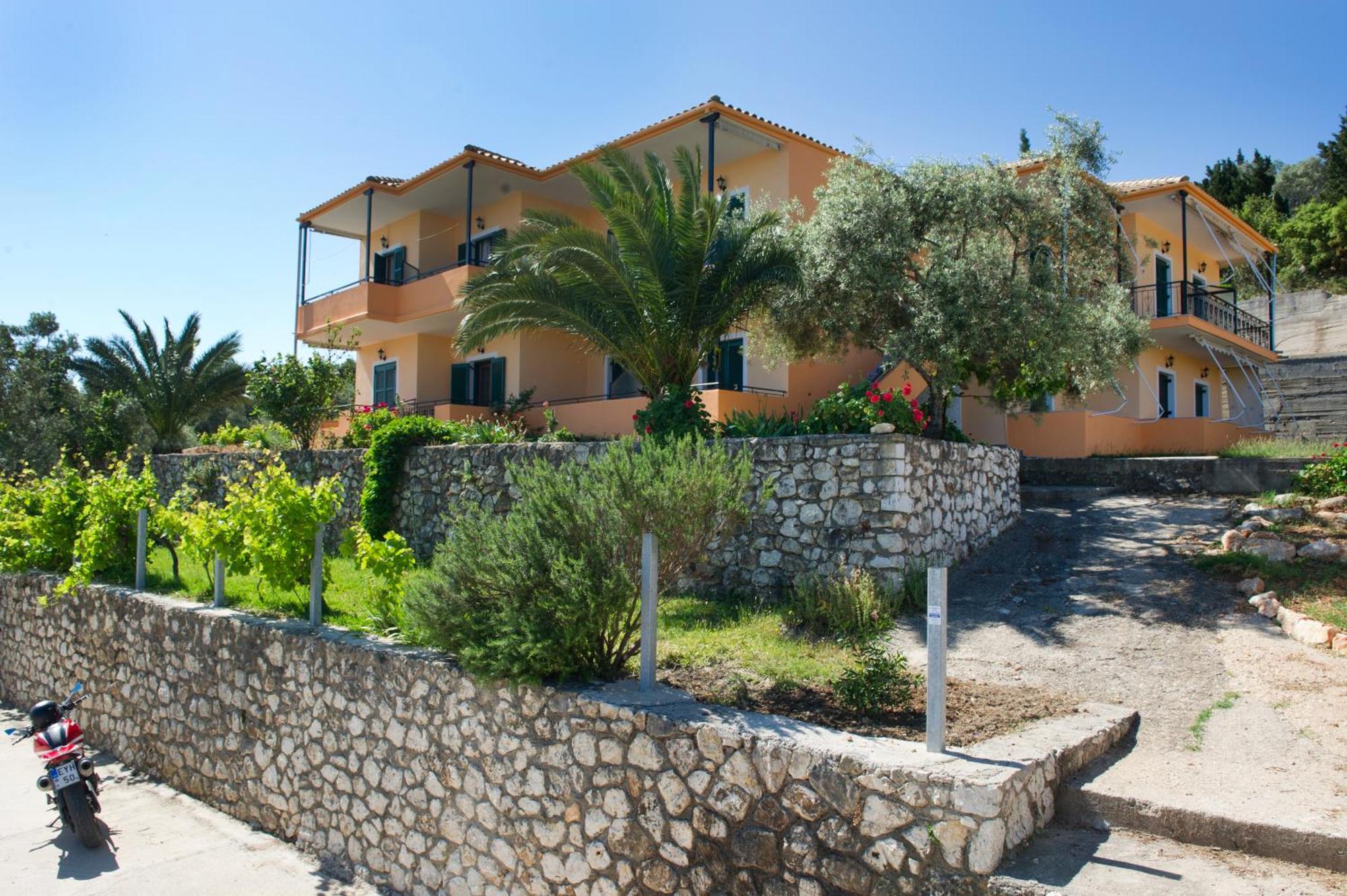 Pansion Laertes Apartment Tsoukaladhes Exterior photo