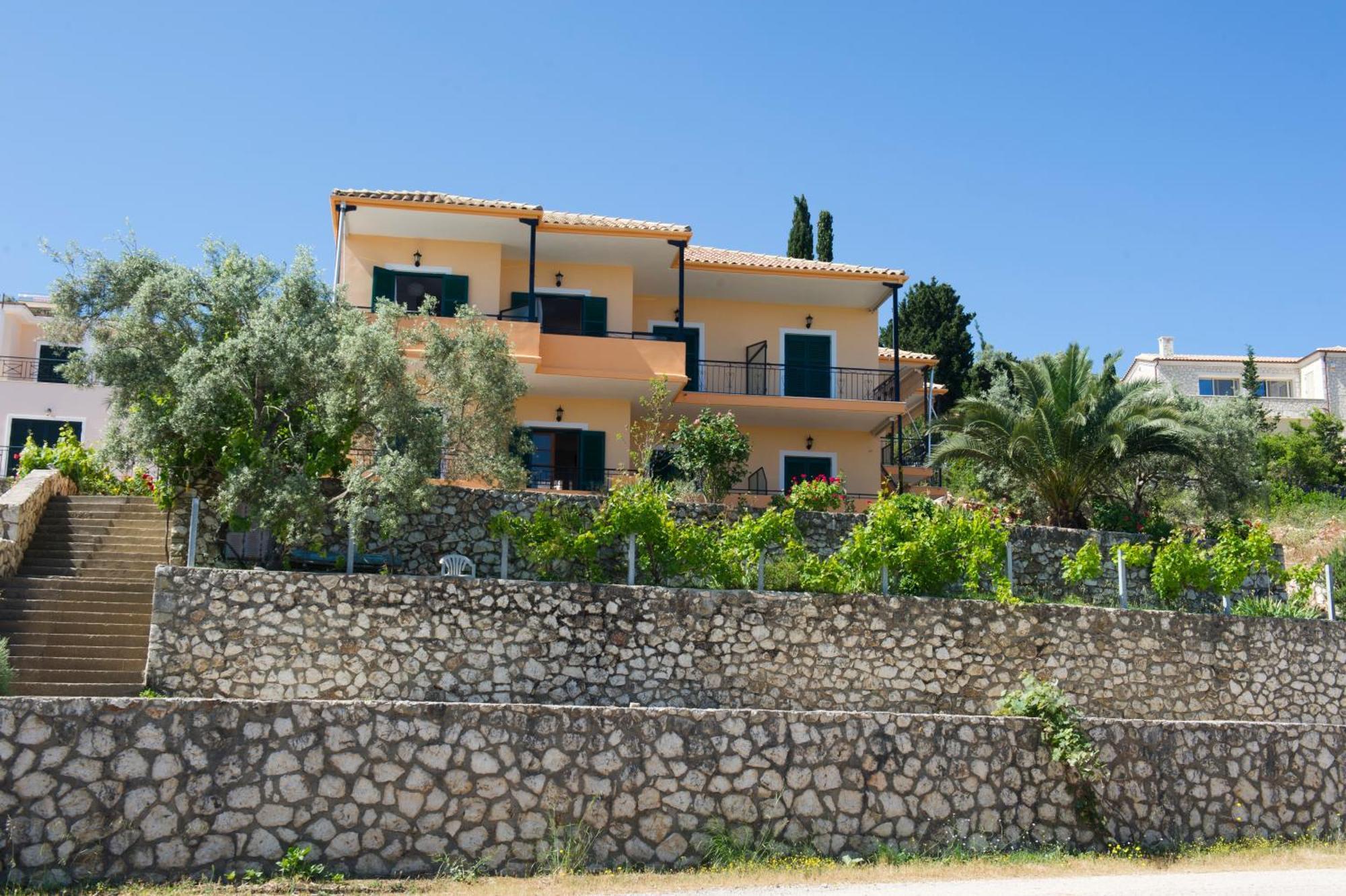 Pansion Laertes Apartment Tsoukaladhes Exterior photo